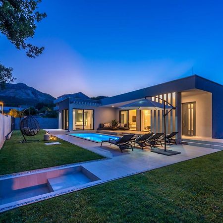 Villa Oasis - Your Luxury Home Away From Home Celopeci Zewnętrze zdjęcie