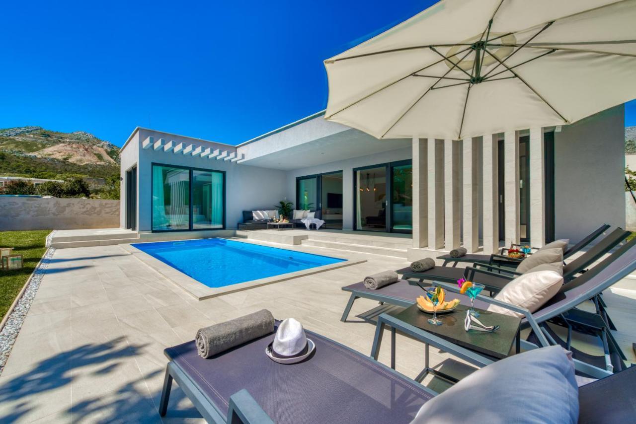 Villa Oasis - Your Luxury Home Away From Home Celopeci Zewnętrze zdjęcie