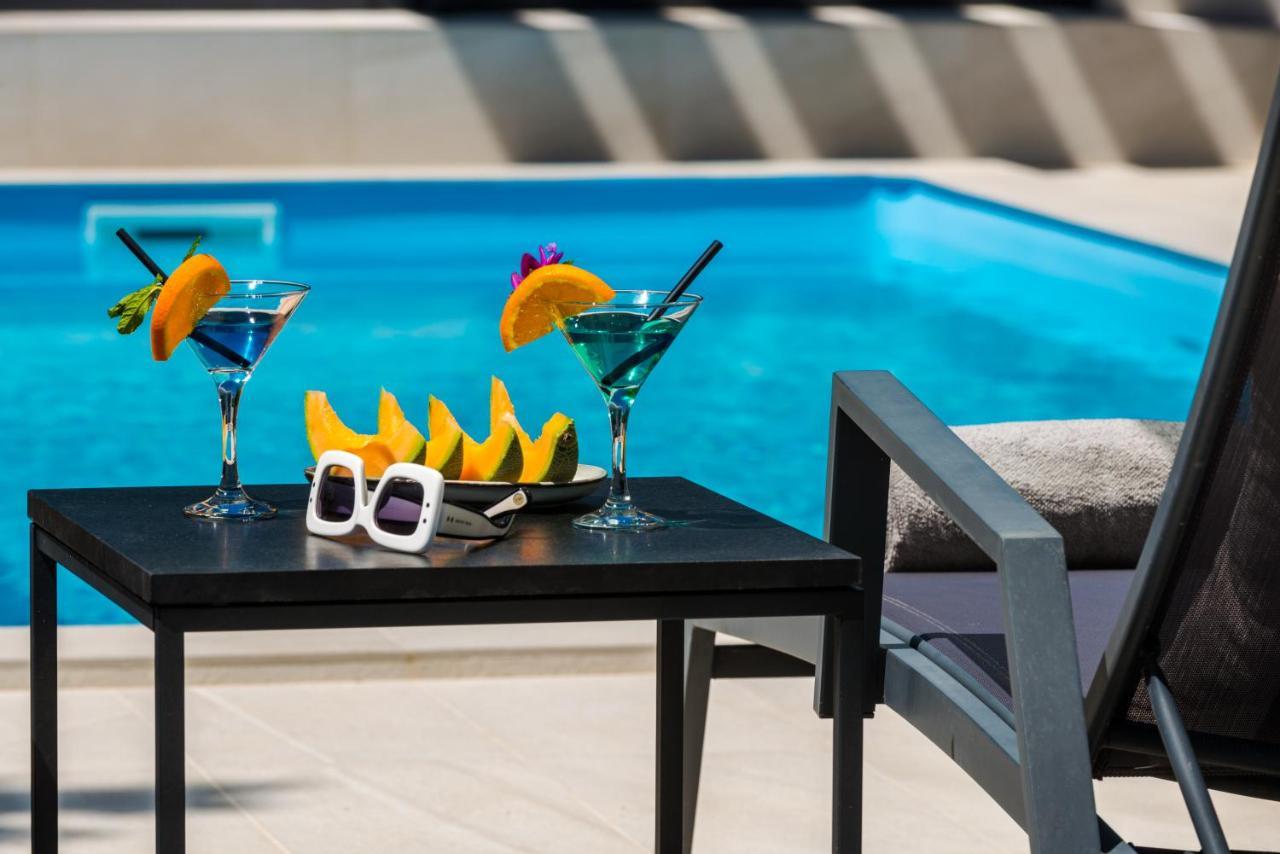Villa Oasis - Your Luxury Home Away From Home Celopeci Zewnętrze zdjęcie